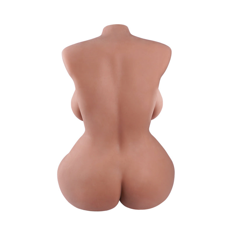 Monroe: muñeca sexual gordita y caliente de 31 kg